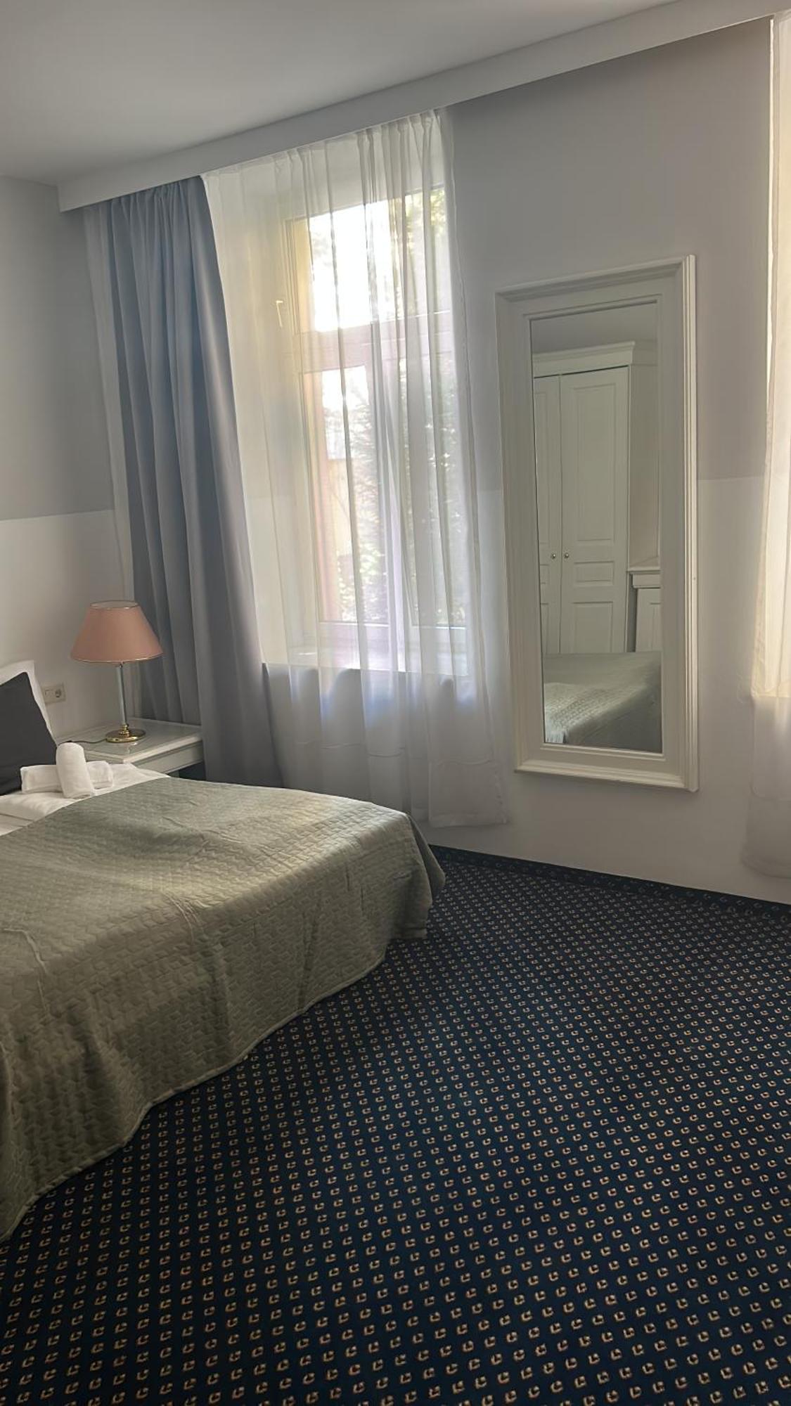 Self-Check-In Hotel Adlon Viyana Dış mekan fotoğraf